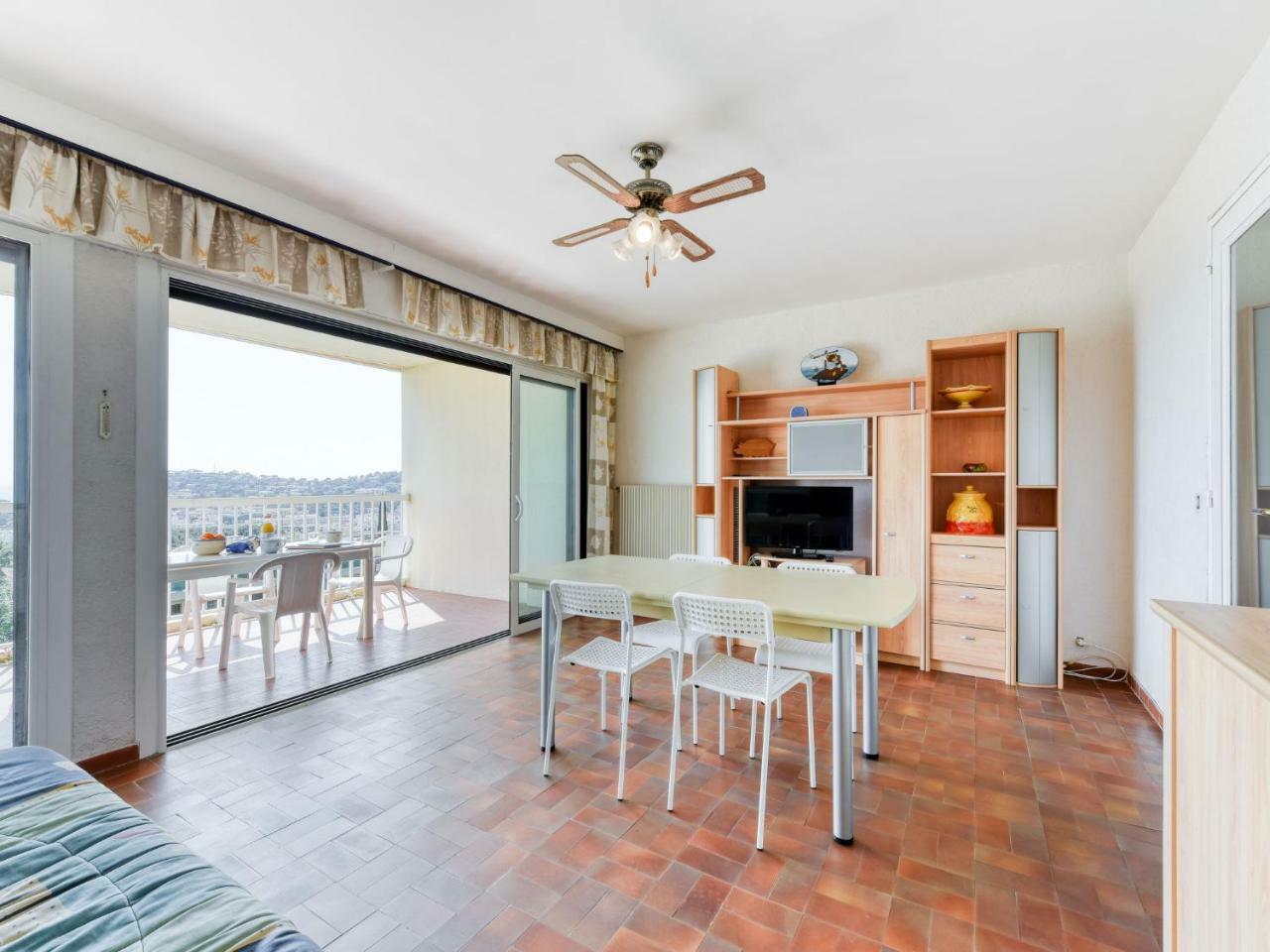 Apartment Les Mimosas-1 By Interhome Cavalaire-sur-Mer Luaran gambar