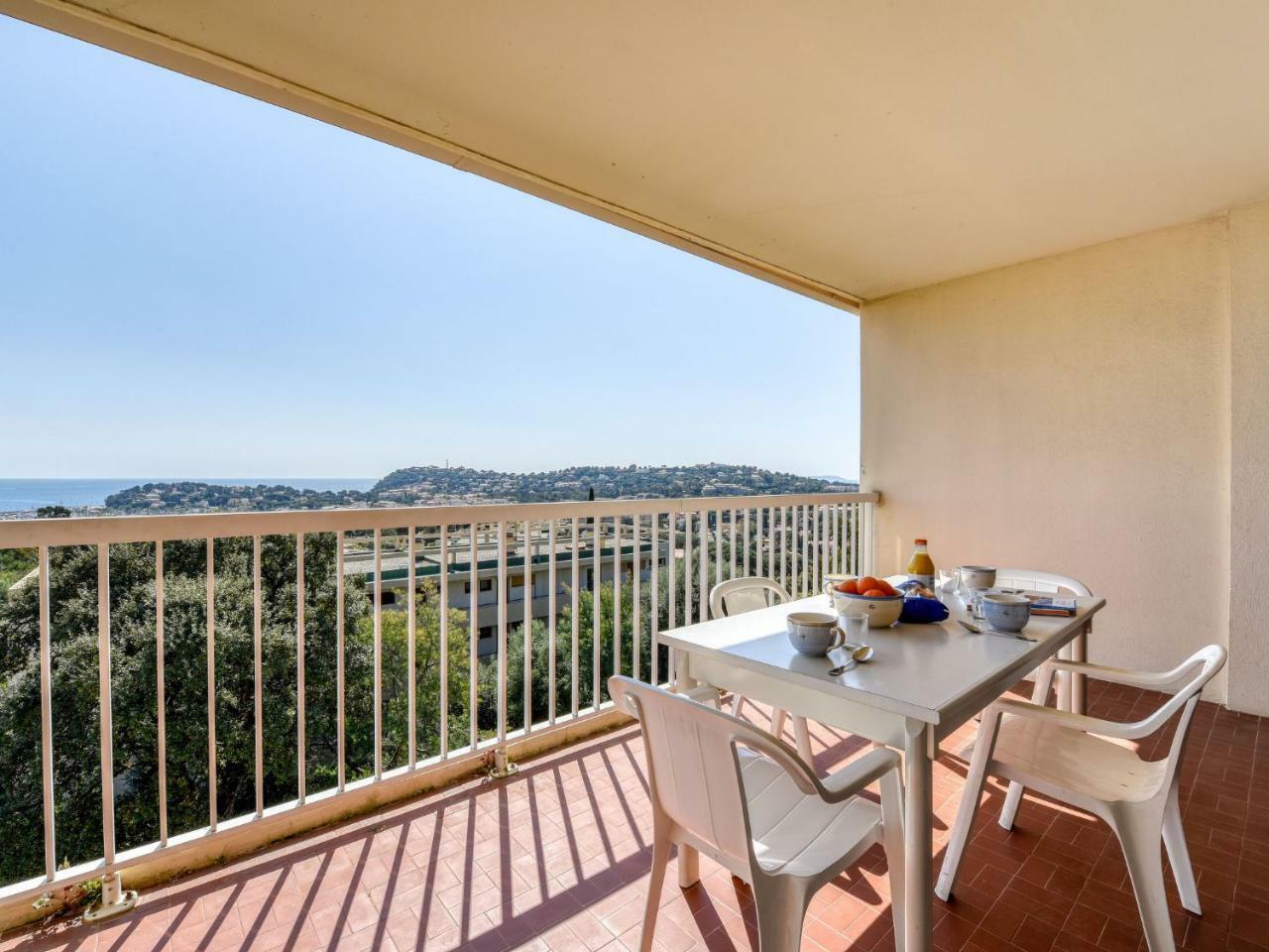 Apartment Les Mimosas-1 By Interhome Cavalaire-sur-Mer Luaran gambar